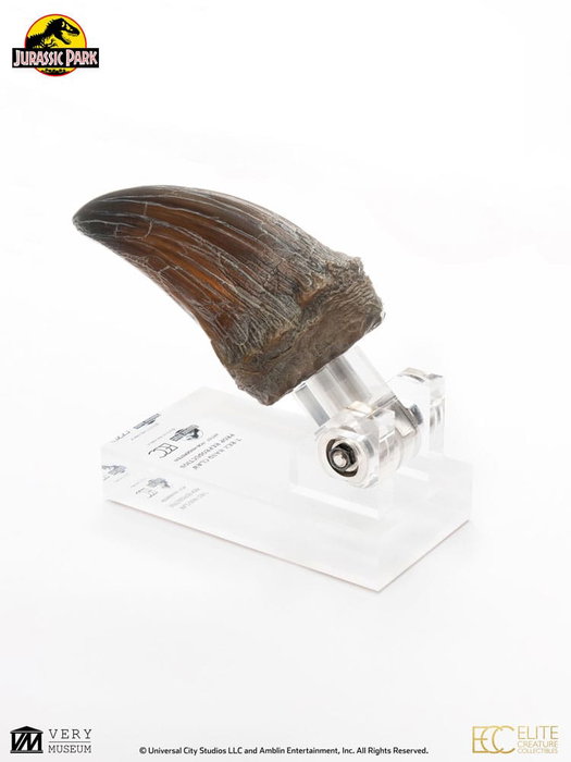 Toynami Estatua Jurassic Park T-Rex Hand Claw 13 cm