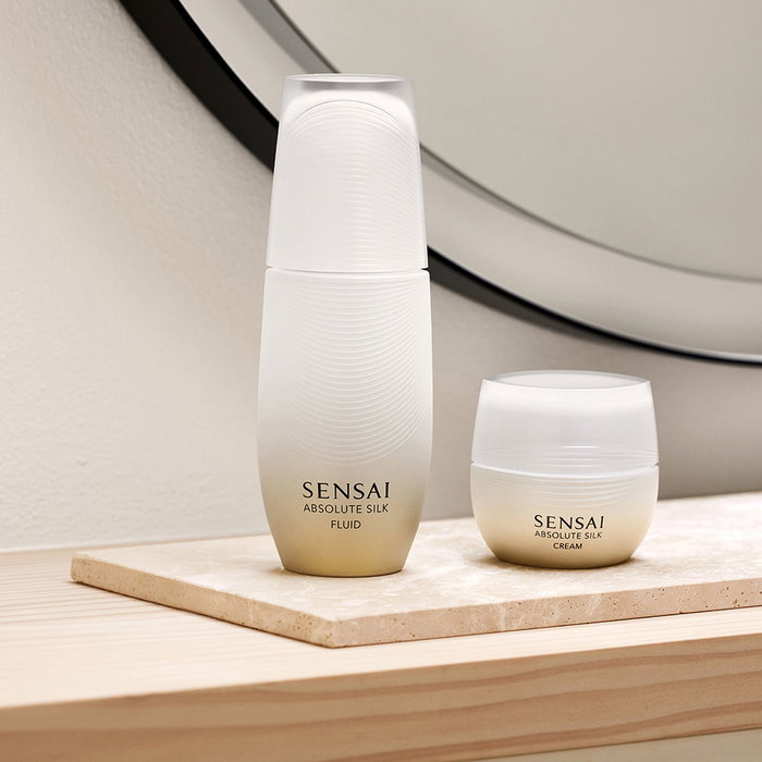 Sensai Absolute Silk fluid 80 ml - Loción con tecnología Micro Lipo Carrier e ingrediente Koishimaru Silk para hidratación profunda y antiedad
