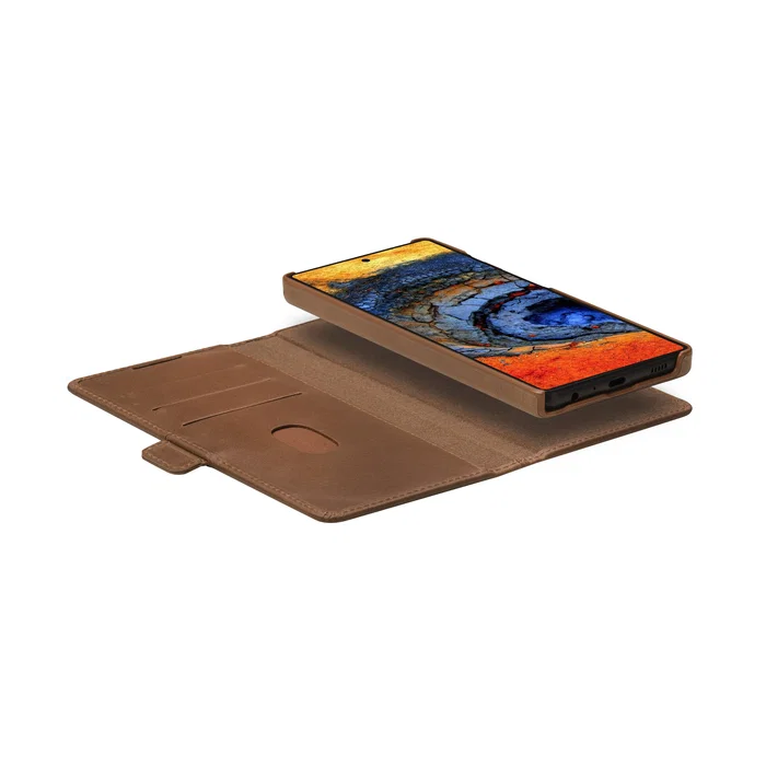 Dbramante1928 Lynge Funda de Libro en Cuero Bronceado para Samsung Galaxy S25 Ultra 17,3 cm (6.8")
