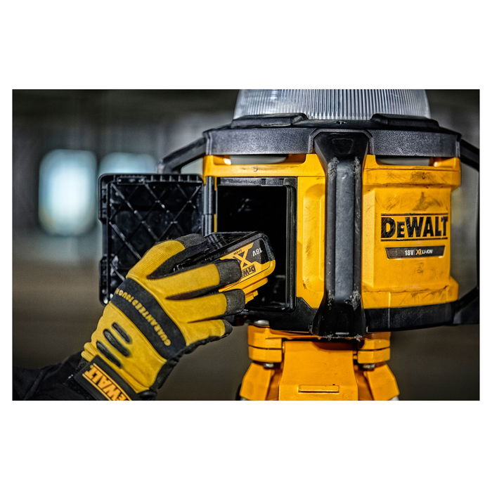 DeWALT DCL074-XJ Akku-Baustellenstrahler 18V (Basisv.)