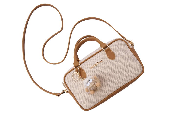 Lucky Bees Bolsa de Hombro Color Tan 100% Cuero de Polivinilo