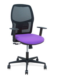 PIQUERAS Y CRESPO Silla Alfera con mecanismo sincro, respaldo malla negra y asiento lila