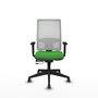 Silla de oficina Horna con mecanismo Sincro/Traslack tapizada con Tela color Verde y malla color Blanco. Equipada con lumbar 1D, Brazos 1D y Ruedas 65 mm parqué