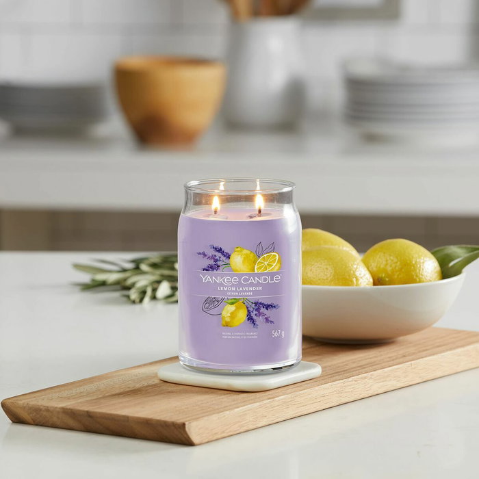 Yankee Candle Signature Lemon Lavender Vela en Frasco Grande 567g Yankee Candle Signature Lemon Lavender Vela en Frasco Grande 567g
