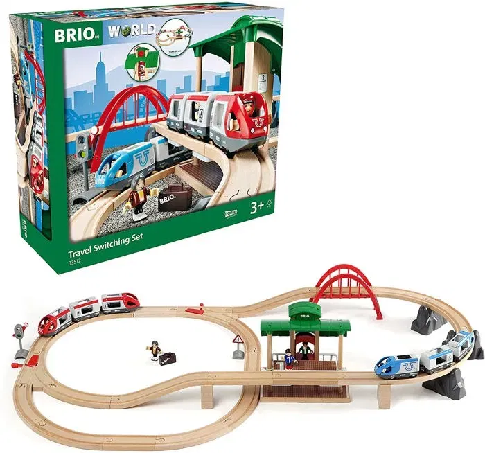 Brio World 33512 Circuito de plataforma de pasajeros con tren a batería para transporte de viajeros, a partir de 3 años