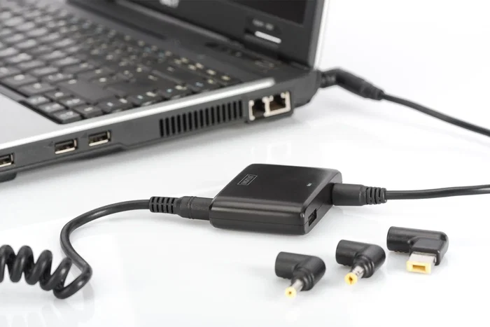 Digitus DA-10191 Adaptador de Alimentación Universal para Coche 90W con USB