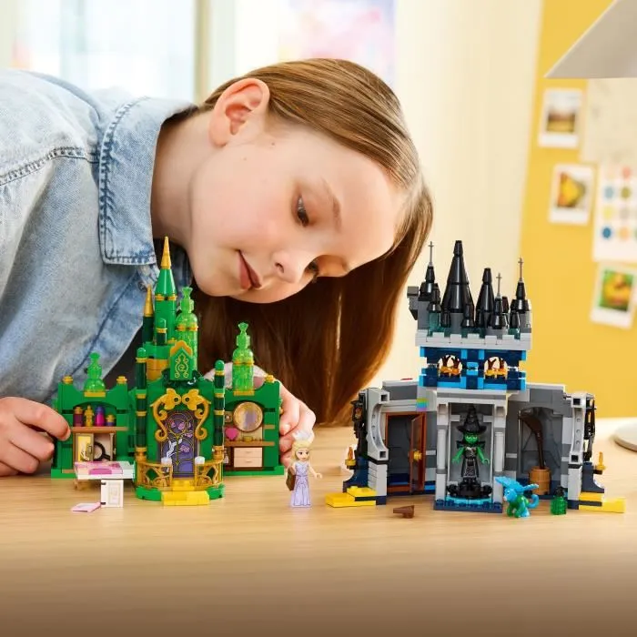 LEGO Wicked 75689 Ciudad Esmeralda y Castillo Kiamo Ko Juguete de Construcción para Niños de 9 años