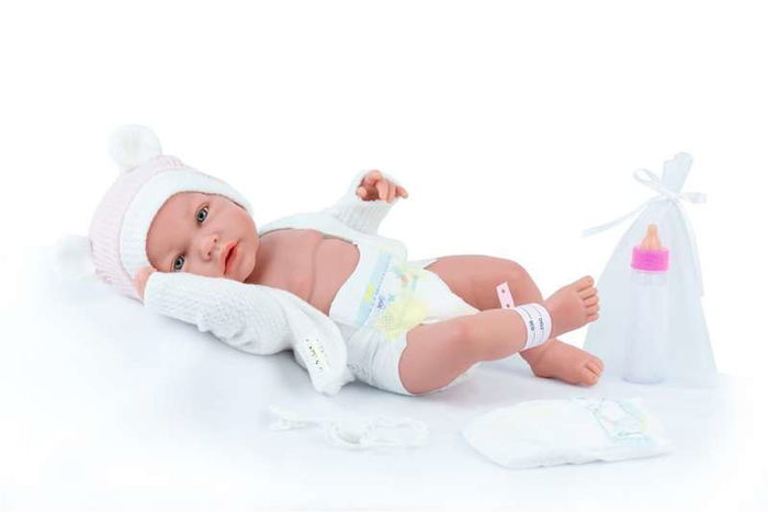 Marina & Pau Muñeca Ane Baby Nursery en Estuche con Biberón y Chupete, 45 cm Marina & Pau Muñeca Ane Baby Nursery en Estuche con Biberón y Chupete, 45 cm