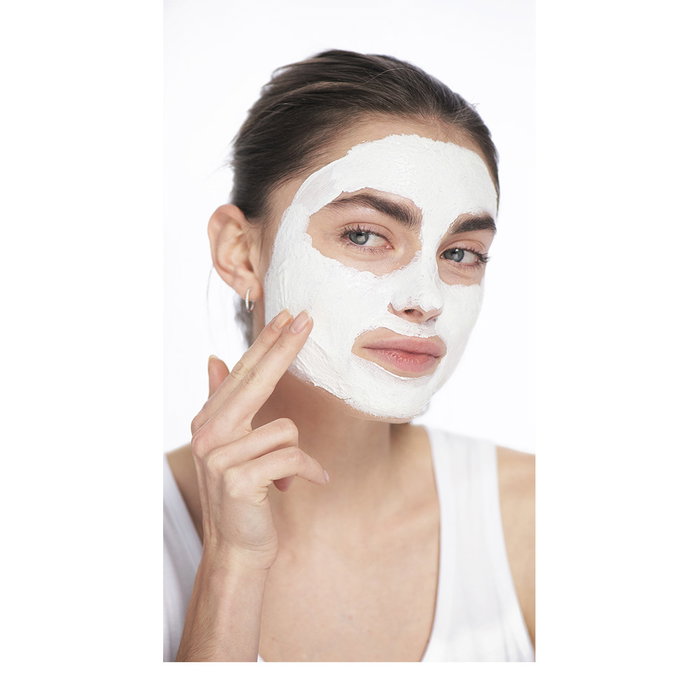 GARNIER Pure Active Gel Limpiador 3 en 1 para Piel Grasa y con Imperfecciones, 150 ml GARNIER Pure Active Gel Limpiador 3 en 1 para Piel Grasa y con Imperfecciones, 150 ml