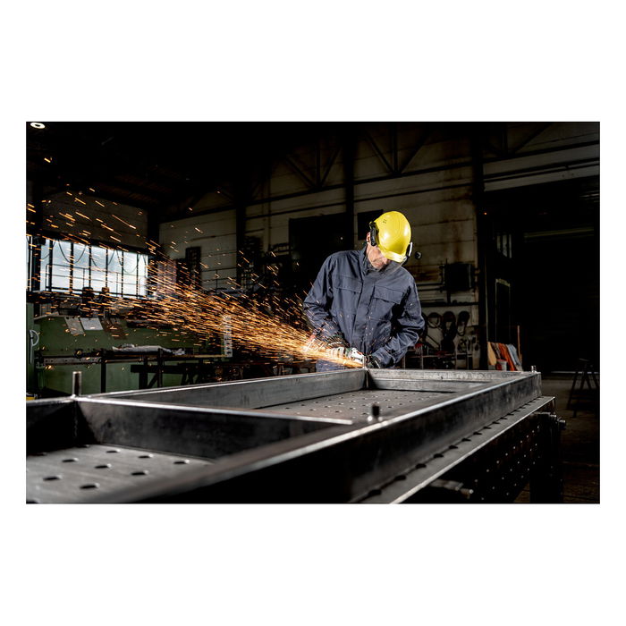 Metabo 613052840 W 18 LT BL 11-125: Amoladora Angular Inalámbrica 18V 125mm, Motor Brushless 10000 RPM, 1.8kg Metabo 613052840 W 18 LT BL 11-125: Amoladora Angular Inalámbrica 18V 125mm, Motor Brushless 10000 RPM, 1.8kg