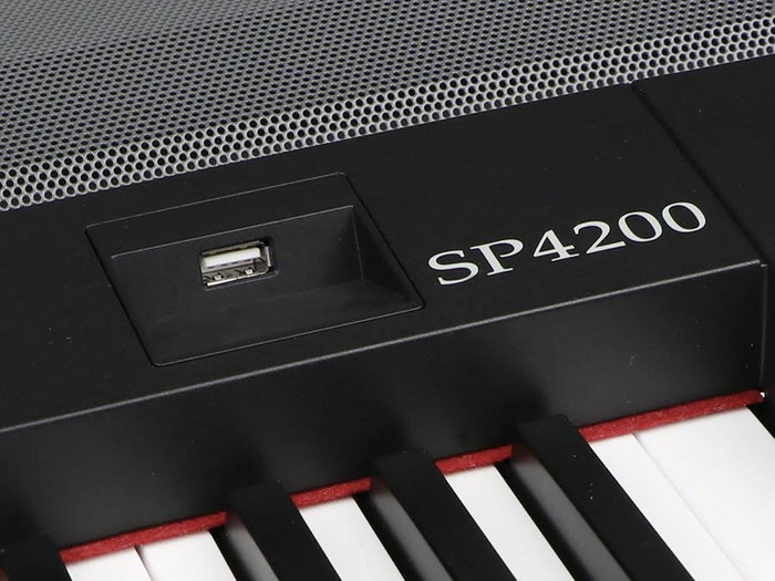 Piano de Escenario Medeli Sp4200/Bk