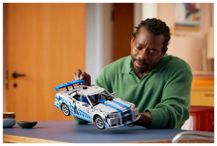 LEGO Technic 42210 Nissan Skyline GT-R (R34) 2 Fast 2 Furious Car LEGO Technic 42210 Nissan Skyline GT-R (R34) 2 Fast 2 Furious Car