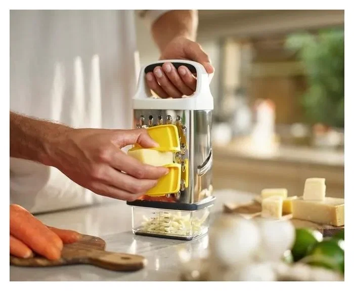 Joseph Joseph Multi-Grip Box Grater Amarillo