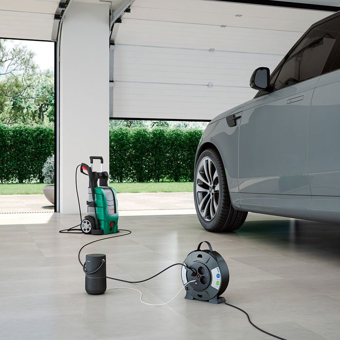 Simon Enrollacables con 3 Tomas Schuko y 2 Puertos USB-A, 16A, 230V, Cable 5m H05VV-F 3G1,5 mm², Negro/Gris