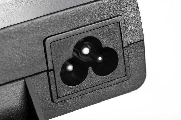 MicroConnect Inyector PoE 30W, 802.3af/at, Gigabit Ethernet 1000Mbps, hasta 100m