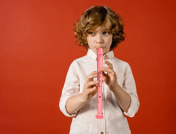 Hohner Flauta dulce 9508 color coral funda verde y transparente para educación musical