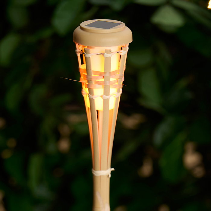 Outfit Antorcha Solar con Panel de Silicio Amorfo, Batería Recargable 300 mAh, IP44, Autonomía 480 Min, Diámetro 8 cm Altura 77 cm