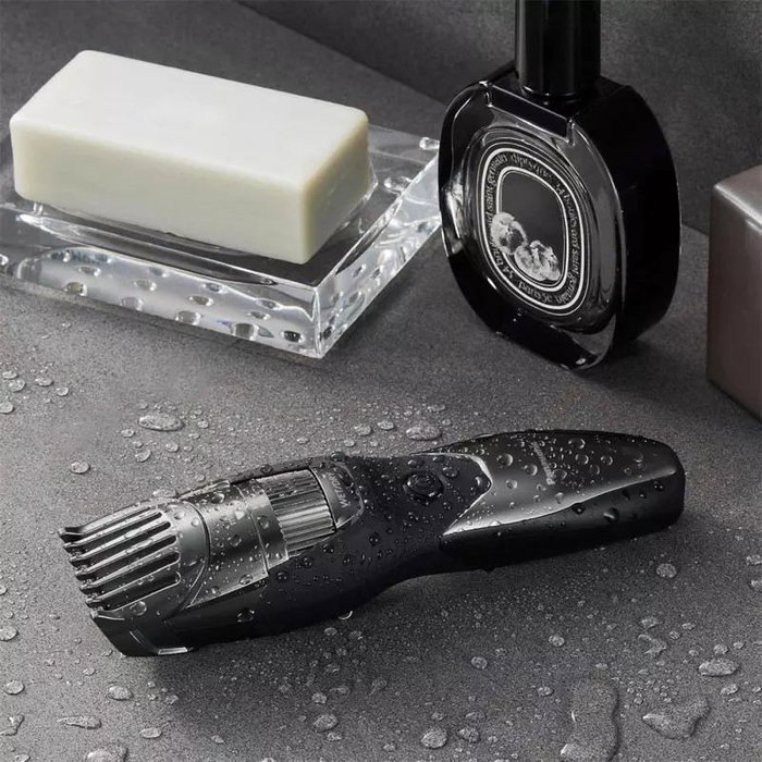 Panasonic BARBERO RECARGABLE WET&DRY - Maquinilla de afeitar para seco y mojado con base de carga y accesorios