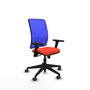 Silla de oficina Motilla con mecanismo Sincro tapizada con Tela color Naranja oscuro y malla color Azul. Equipada con lumbar 1D, Brazos 3D y Ruedas 65 mm parqué