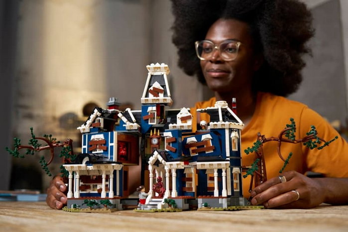 LEGO Icons Stranger Things: La Casa Creel 11370