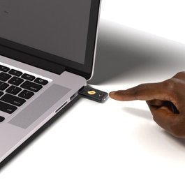 Yubico YubiKey 5 NFC FIPS