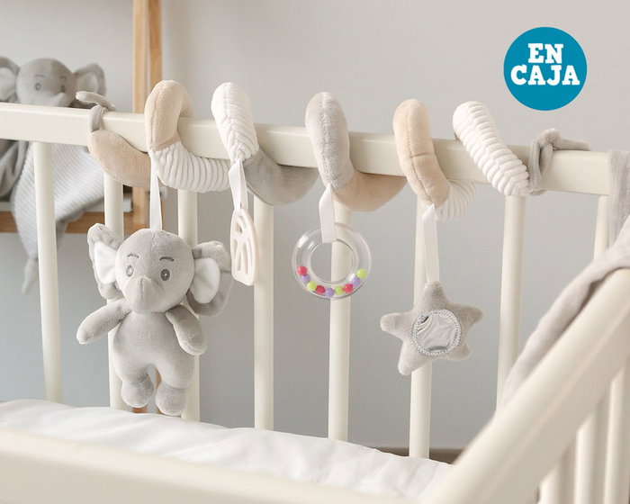 KioKids Dolci Amici Peluche Espiral Elefante Gris Y Beige 35 cm con Sonajero y Mordedor para Bebé +0 Meses KioKids Dolci Amici Peluche Espiral Elefante Gris Y Beige 35 cm con Sonajero y Mordedor para Bebé +0 Meses