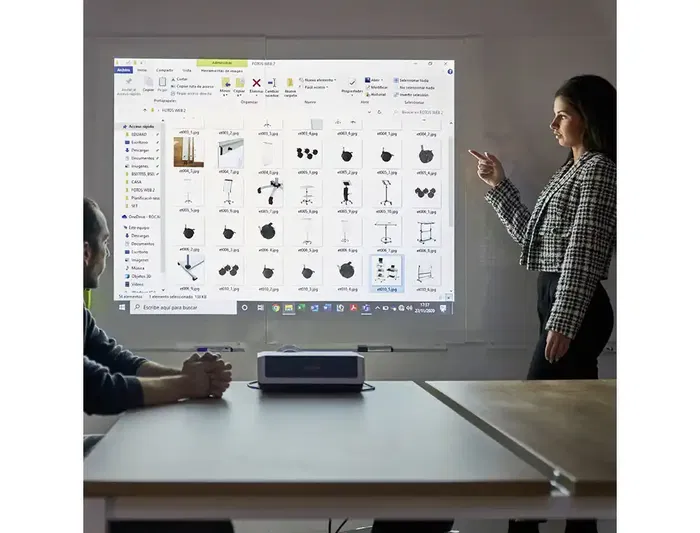 Rocada Pizarra Blanca Magnética Lacada Mate Proyeccion 75x115 cm