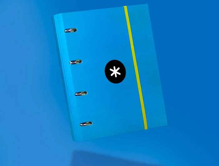 Antartik Carpeta con recambio a4 cuadro 5mm forrada 4 anillas 40mm redondas con solapa color azul Antartik Carpeta con recambio a4 cuadro 5mm forrada 4 anillas 40mm redondas con solapa color azul