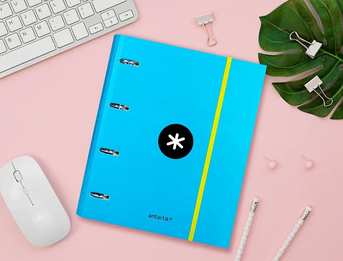 Antartik Carpeta con recambio a4 cuadro 5mm forrada 4 anillas 40mm redondas con solapa color azul Antartik Carpeta con recambio a4 cuadro 5mm forrada 4 anillas 40mm redondas con solapa color azul