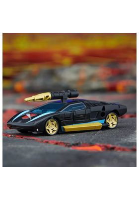 Hasbro Transformers Generations Legacy United Armada Universe Wheeljack Deluxe Class