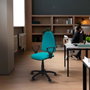 PIQUERAS Y CRESPO Silla de oficina Aýna con mecanismos de doble maneta y brazos fijos, Gris oscuro