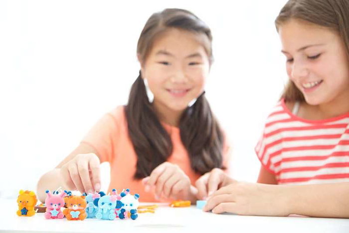 Hape Taller de Mini Velas de Animales para Niños +8 Años