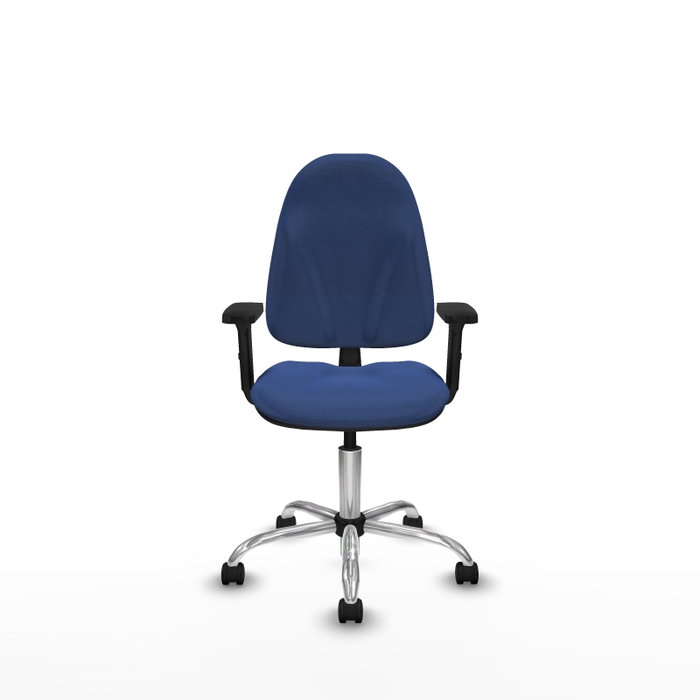 Silla de oficina Algarra con mecanismo Contacto permanente básico tapizada con Tela color Azul marino. Equipada con Base cromada, Brazos 2D y Ruedas de nailon 50 mm