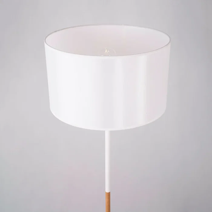 Lámpara de Suelo "Puducherry" SKD-F1006 para Hogar y Negocios. Diseño Elegante y Moderno. Luz Cálida, Fría o RGB E27 Lámpara de Suelo "Puducherry" SKD-F1006 para Hogar y Negocios. Diseño Elegante y Moderno. Luz Cálida, Fría o RGB E27