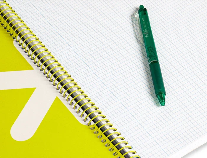 Antartik Cuaderno Espiral A4 Tapa Dura 80 Hojas 90gr Cuadro 4mm con Margen Azul Antartik Cuaderno Espiral A4 Tapa Dura 80 Hojas 90gr Cuadro 4mm con Margen Azul
