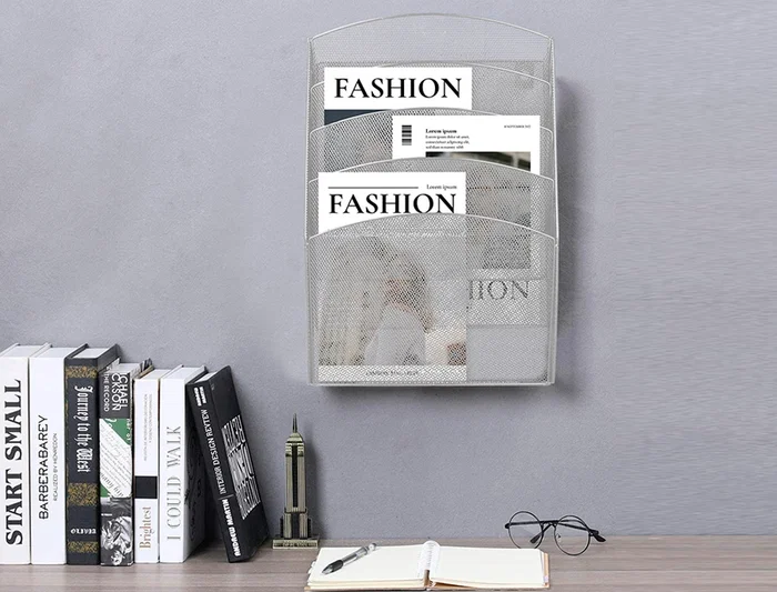 Q-connect Expositor Mural de Pared con 5 Bandejas DIN A4 Plateado Metalico 9,3x31,5x44 cm