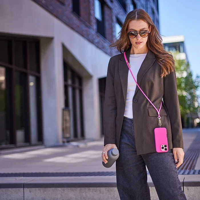 Intenso Handykette als Lade- + Datenkabel USB-C a USB-C, Cable 2 en 1 collar y carga rápida 60W PD 3.0 QC 4.0, 1.65m, Rosa, 7991004