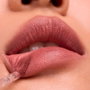 Catrice BLUR-REAL Labial en Crema Efecto Polvo #020