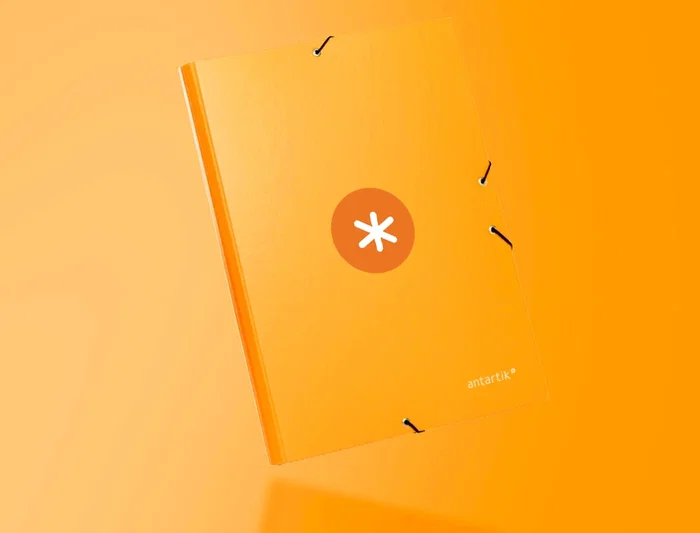 Antartik Carpeta con Gomas Tres Solapas Cartón Forrado A4 Color Mostaza 215x315 mm