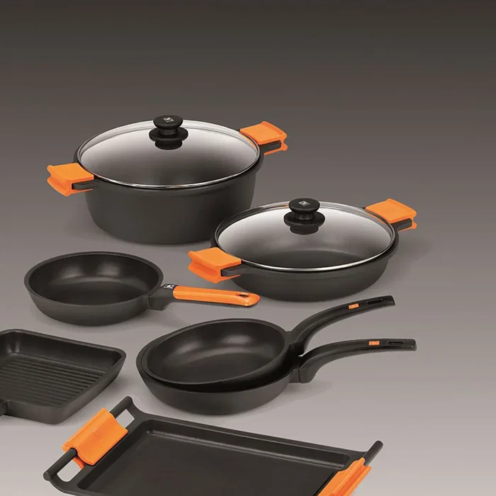 BRA A271224 Sartén Efficient Ø24cm Aluminio Forjado Antiadherente Aptas Inducción y Lavavajillas - Negro y Naranja