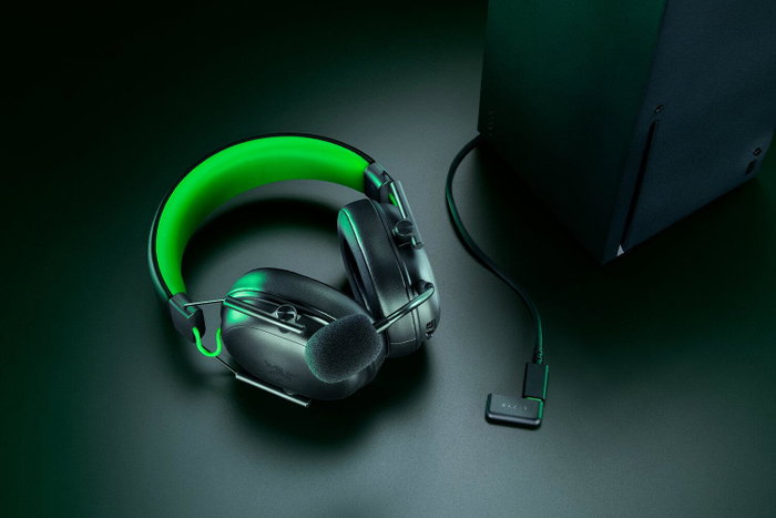 Razer BlackShark V3 Pro Xbox Auriculares Inalámbricos Verde y Negro RZ04-05420200-R3M1