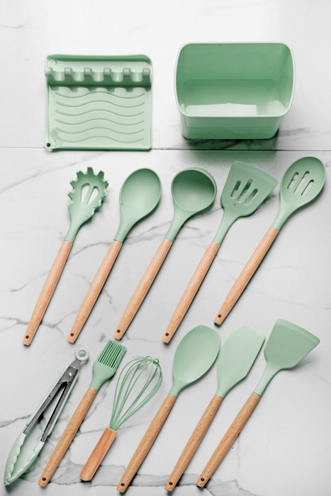 Hermia C-SLC1301 Juego de Cucharas de 13 Piezas con Mangos de Madera, Color Verde Claro