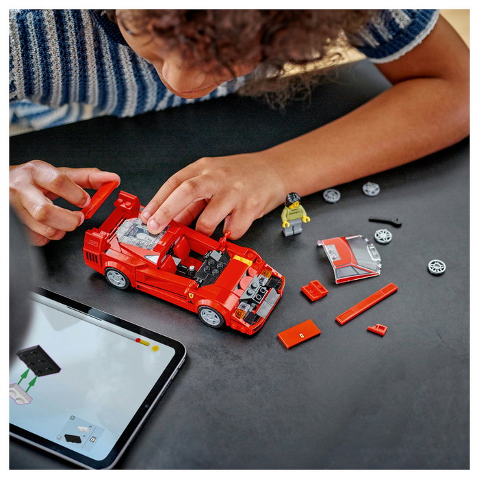 LEGO Speed Champions Ferrari F40 76934, Modelo de Colección para Construir con Minifigura Piloto, Coche de Juguete de Carreras para Niños 9+ Años