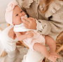 Muñecas Arias Muñeca Elegance Zoe, 42 cm, Rosa con Cambiador y Babero, Cuerpo de Vinilo para Niña