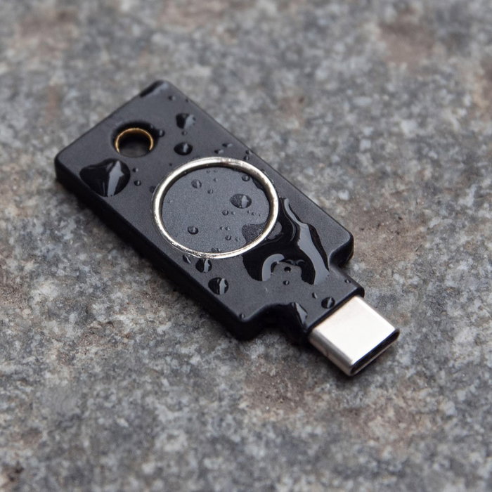 YUBICO YubiKey C Bio (FIDO Edition) Negro YUBICO YubiKey C Bio (FIDO Edition) Negro