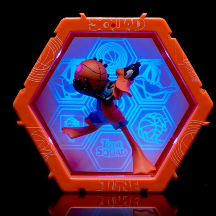 Wow Stuff Figura Wow! Pod Space Jam Daffy, Figura Coleccionable con Sensor de Movimiento y Luz