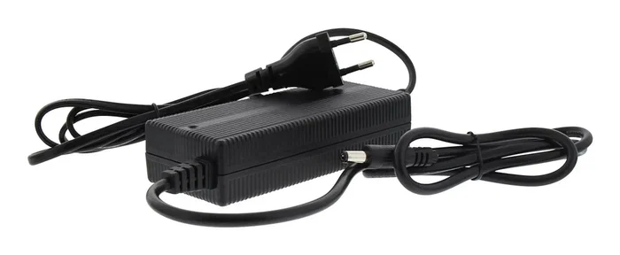 T'nB UMCHARGER1 Cargador Universal para Patinetes Eléctricos 42V 2A 84W, Compatible con Xiaomi, Segway, E-TWOW