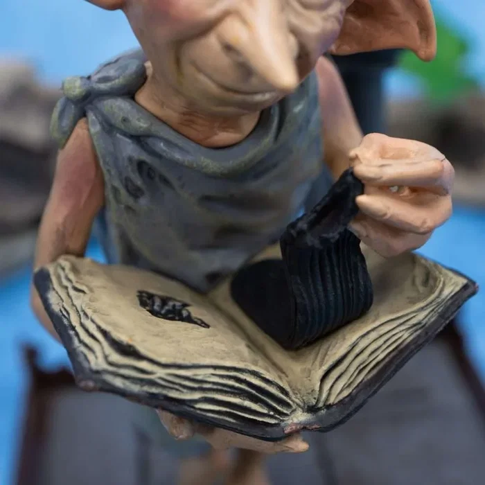 The Noble Collection Estatua de Dobby Magical Creatures Harry Potter The Noble Collection Estatua de Dobby Magical Creatures Harry Potter
