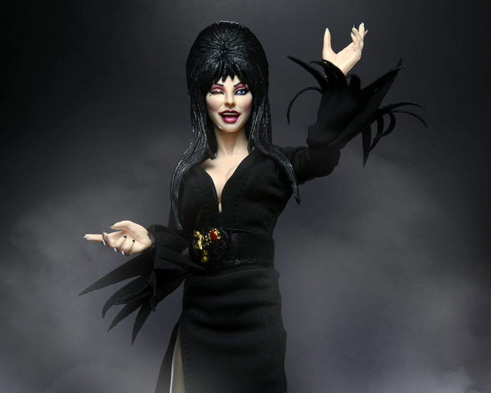 Elvira, Mistress of the Dark Figura Clothed 20 cm
