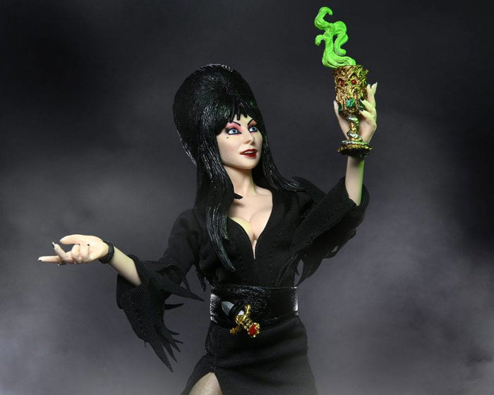 Elvira, Mistress of the Dark Figura Clothed 20 cm